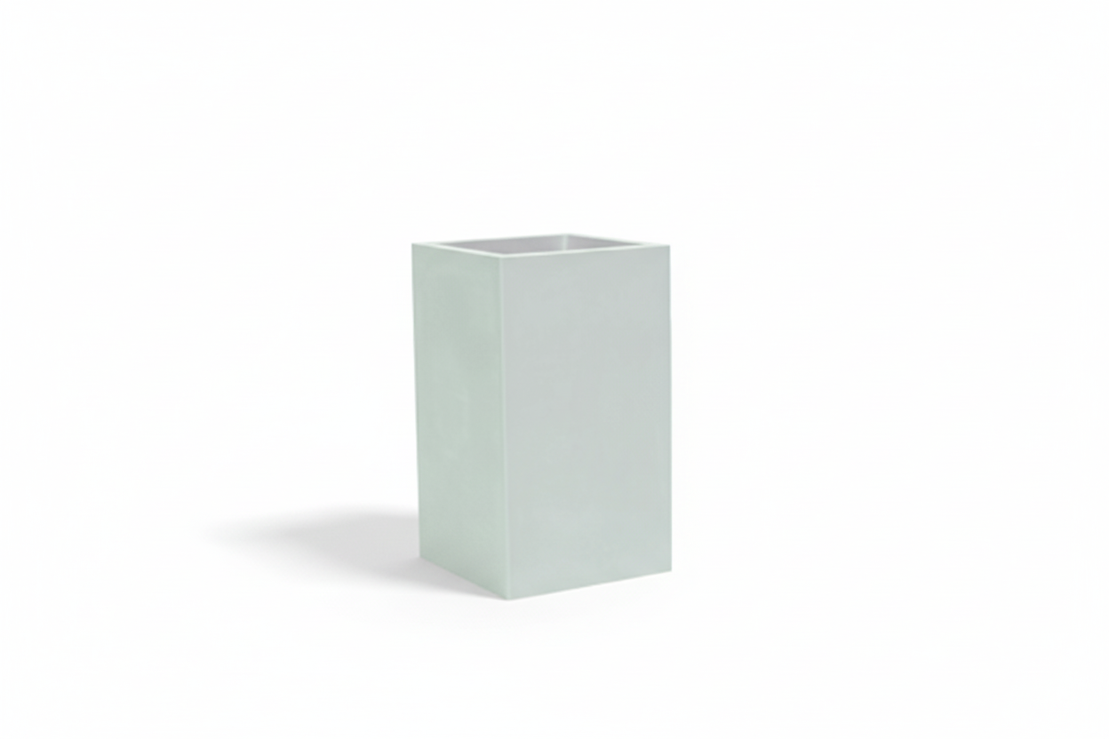 Darwin Tall Corner Planter